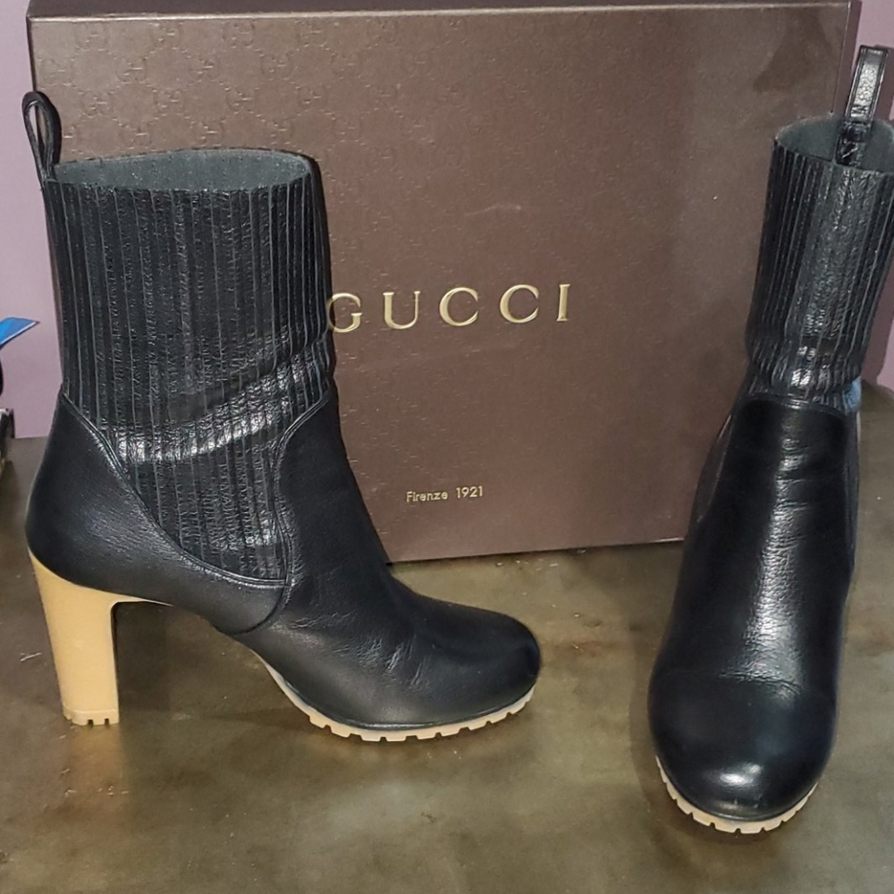 💯Auth GUCCI Womens black bootie, SZ9/39